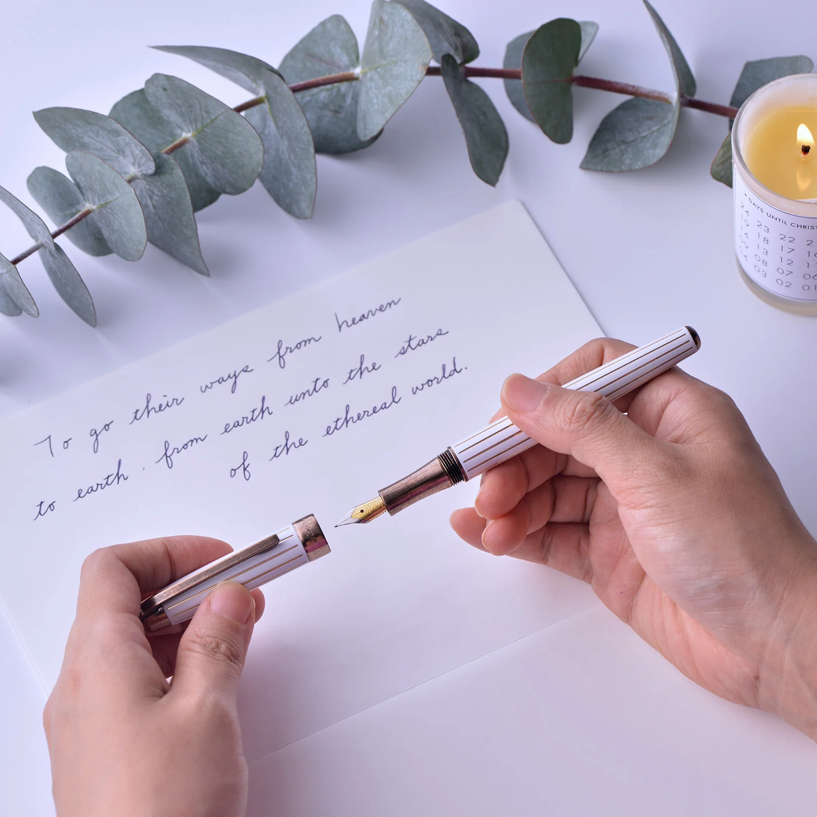 Antique'II Fountain Pen White - Image 5
